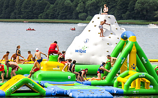 Tłoczno na plażach. Turyści z całego kraju wypoczywają nad mazurskimi akwenami Tłoczno na plażach. Turyści z całego kraju wypoczywają nad mazurskimi akwenami